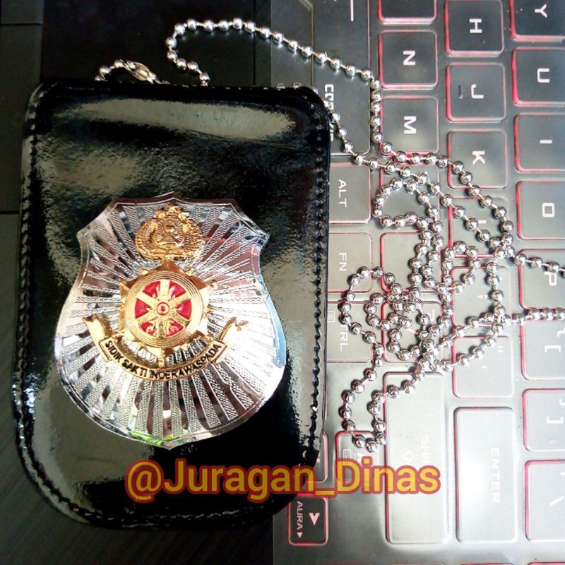 

NAME TAG ID CARD HOLDER DOMPET KALUNG LENCANA KTA PENYIDIK PEMBANTU POLRI