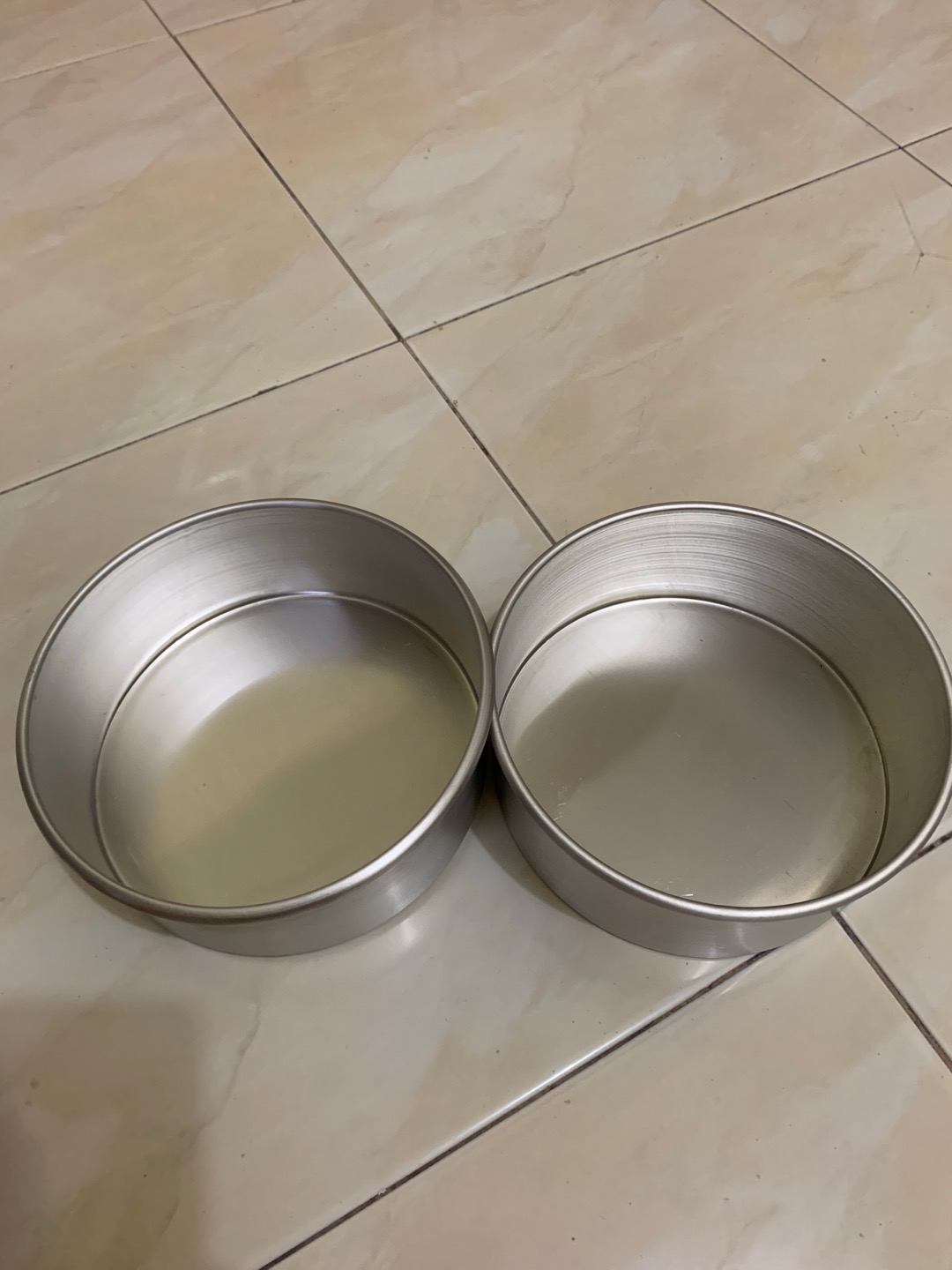 Kiwi Loyang Bulat Pressed Diameter 18cm Tinggi 7cm