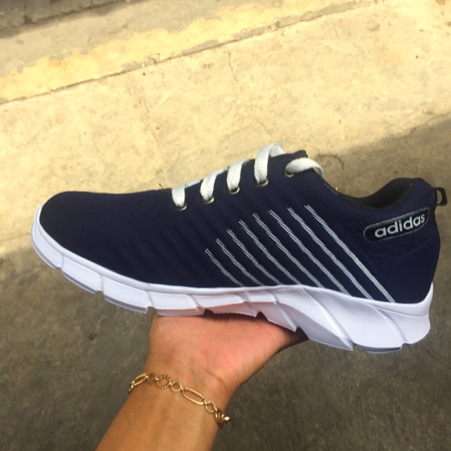 SEPATU COWOK SPORT ADIDAS MURAH