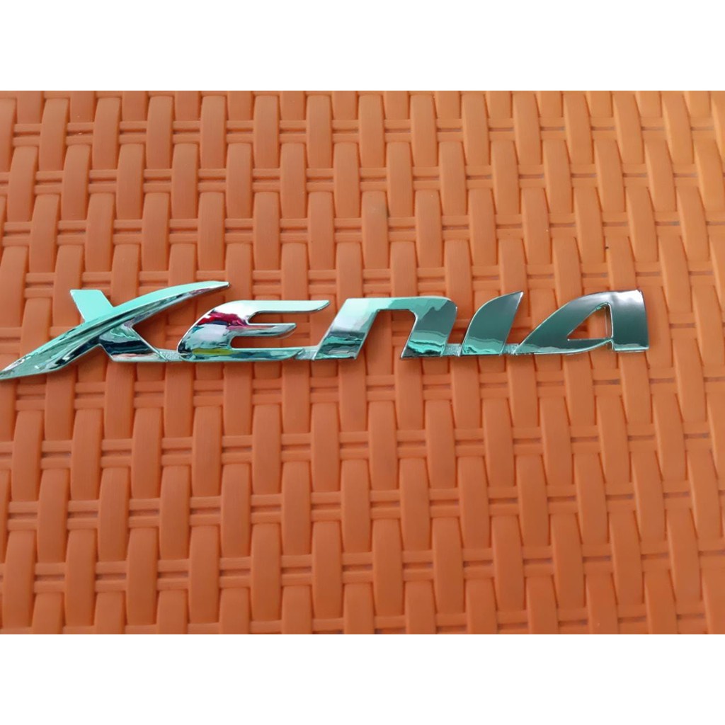 Emblem Mobil XENIA Chrome