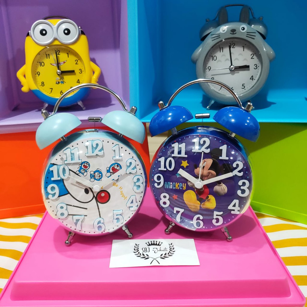 Jam Weker Karakter Minion Doraemon Mickey Mouse Totoro Unik