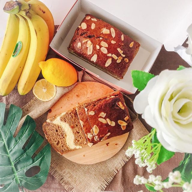 Cheesecake Banana Bread