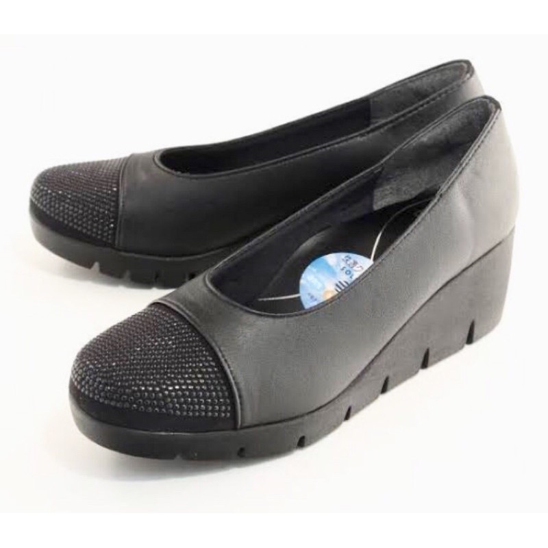 Sepatu First Contact Original made in Japan