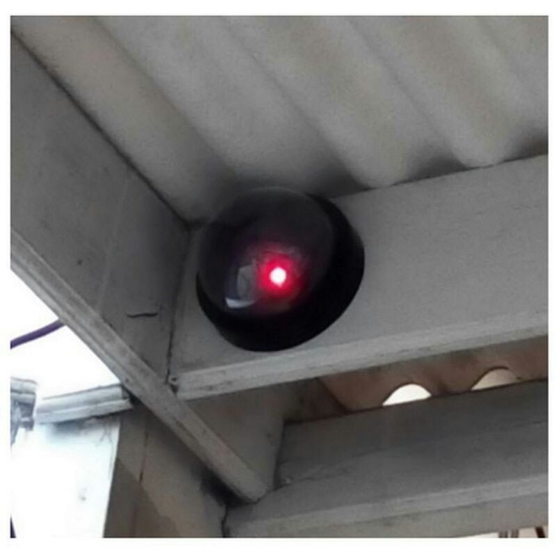 CCTV Pajangan Untuk Membuat Orang Merasa Diawasi / Dummy CCTV