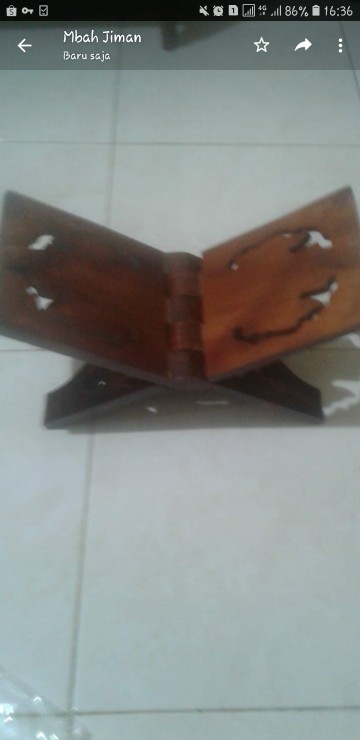 Rekal Tatakan Dudukan Al Quran Kayu Jati Campuran Motif Kaligrafi Ukuran 18 Cm