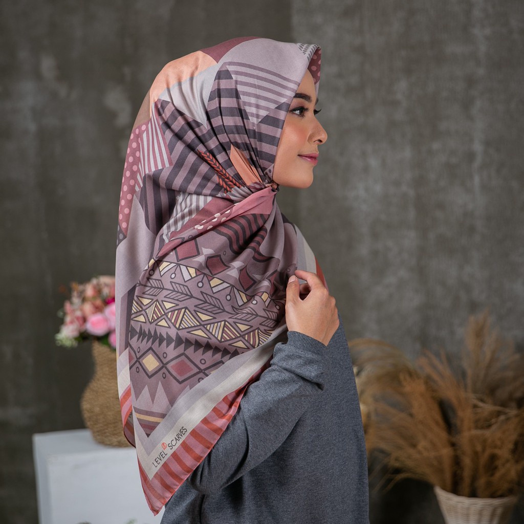 Minor Deffect | Milea Cocoa | Levelup | Levelscarves