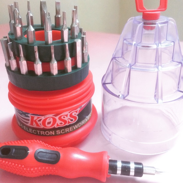 Obeng Serbaguna KOSS-32 in 1 set