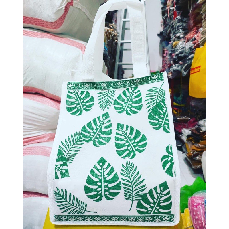 HARGA LUSIN ISI 12 PCS-TAS HAJATAN KOTAK DAUN JANDA BOLONG SIZE 26x26 ( TRENDSETTER MOTIF )