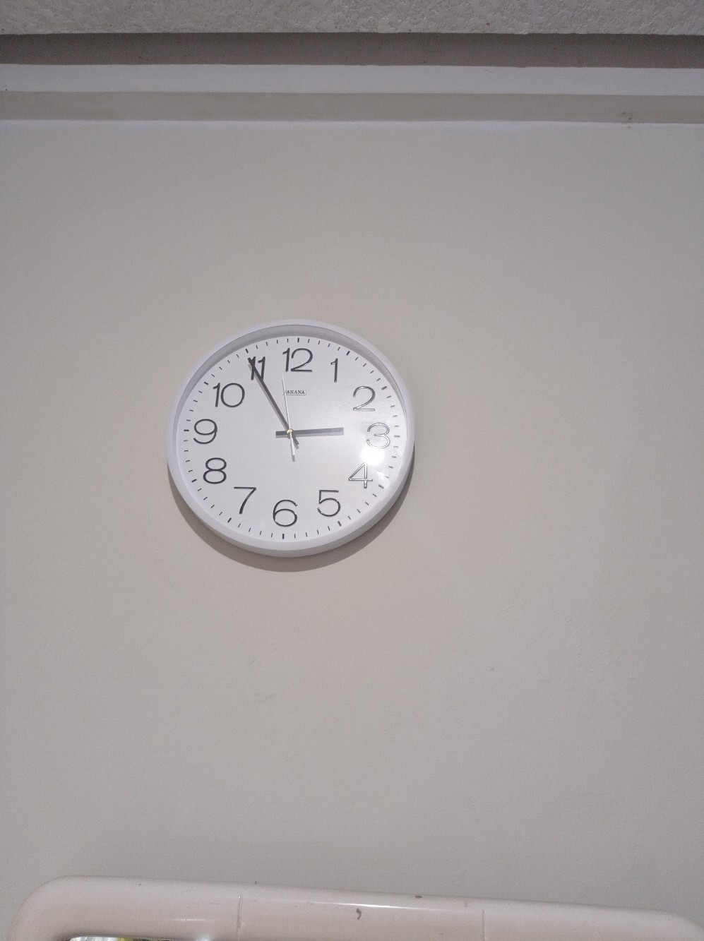 Jam Dinding Sakana 481 Bulat Minimalis  Diameter 32 Cm Best Seller