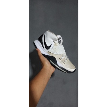 kyrie 6 oreo (second brand)