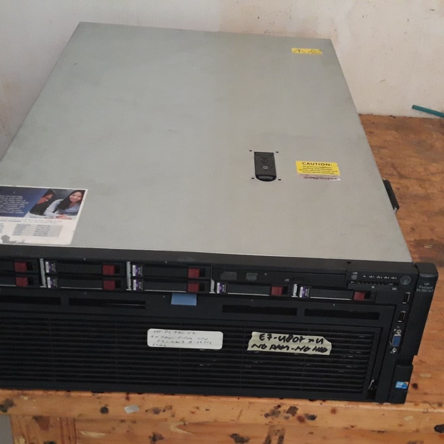 HP DL580 G7 xeon E7 4807 64GB 300GB x 4