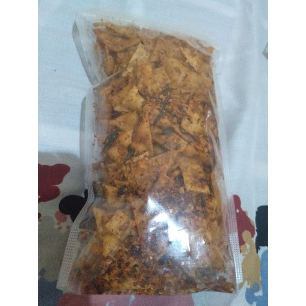 

Keripik Pangsit Pedas Daun Jeruk HHuuhhaa