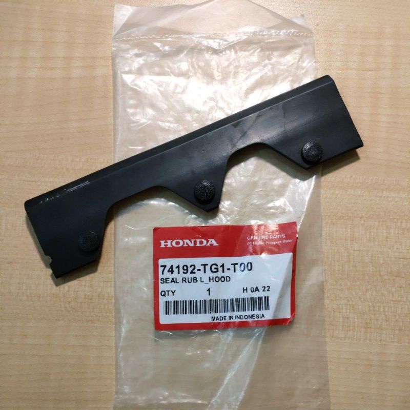 Karet Kap Mesin Pendek BRIO MOBILIO 2013-2017 .