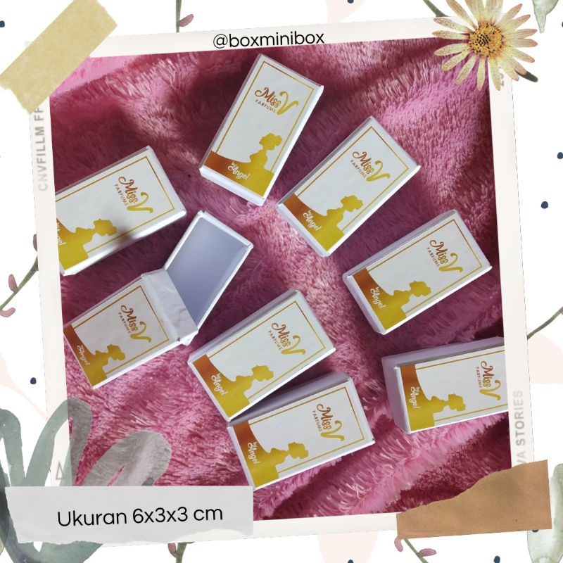 

Hard Box Mini ukuran 6x3x3 cm untuk botol parfum ukuran kecil