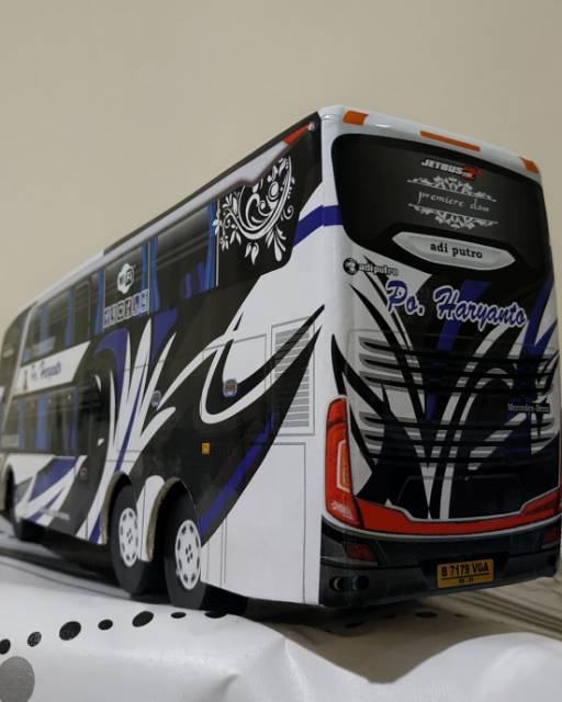 Miniatur Bus bis / mainan bus bis Haryanto Double Decker