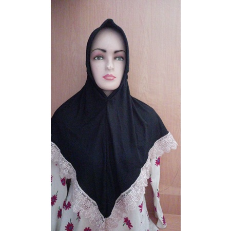 hijab renda serut