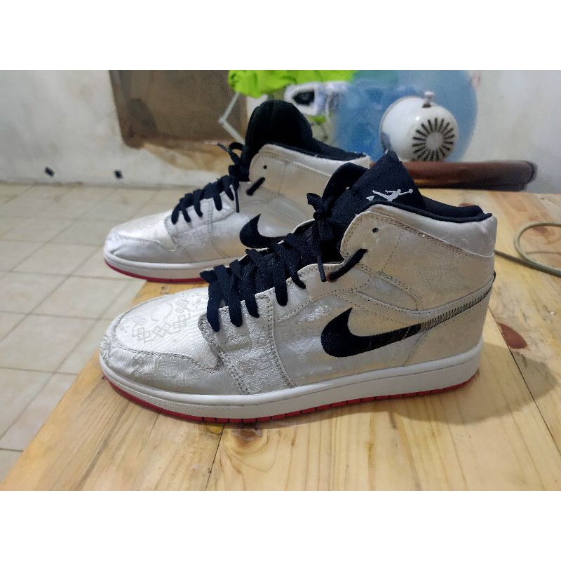 AJ1 Mid Fearless collab Edison chen size 44 original Special