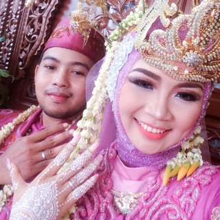 INI YG BIASA YAA BKN SATIN VELVET YANG TEBEL Jilbab INI YG BIASA YAA BKN SATIN VELVET YANG TEBEL Jilbab