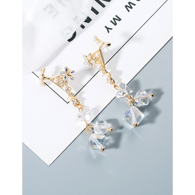 LRC Anting Tusuk Fashion Gold Small Flower-studded Fringed Crystal Earrings F89487