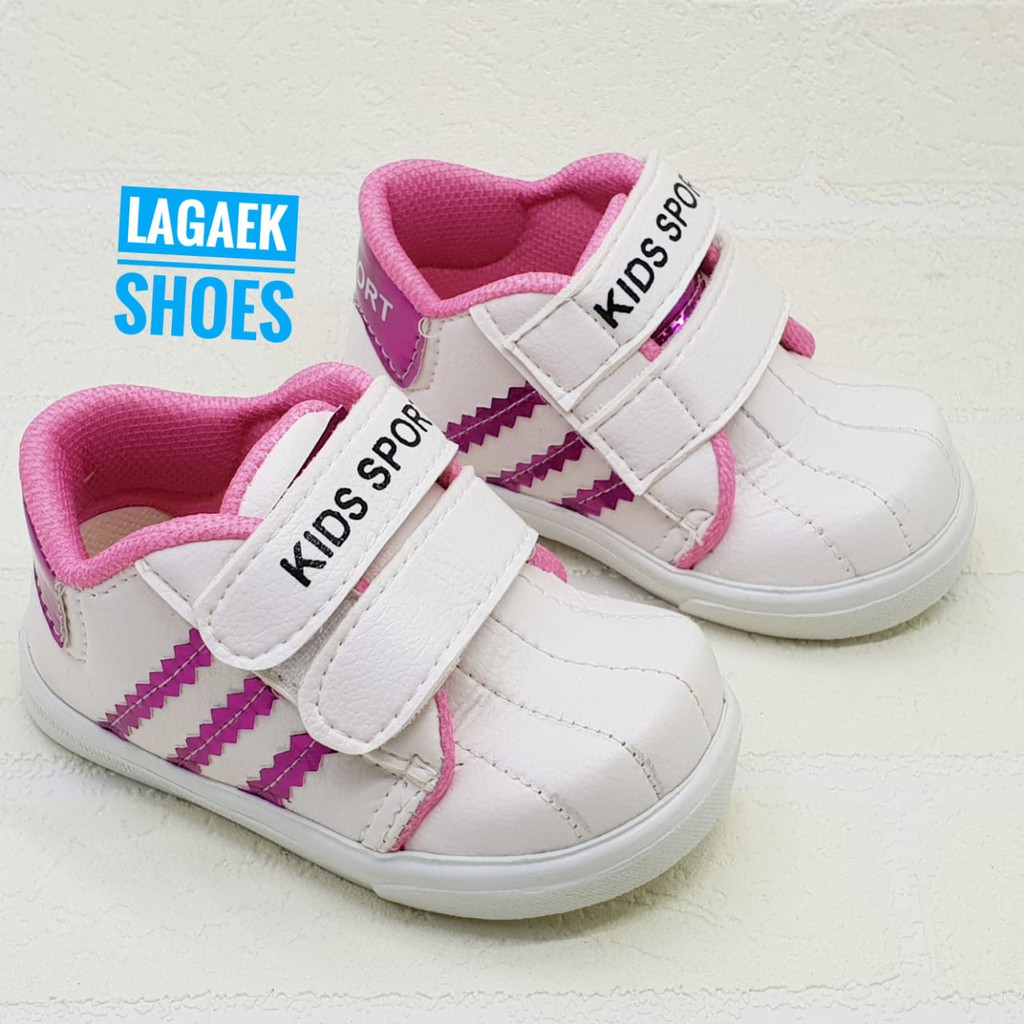 SEPATU ANAK USIA 2 3 4 5 6 TAHUN SPORTY PUTIH FANTA SEPATU ANAK USIA 2 3 4 5 6 TAHUN SPORTY PUTIH FANTA