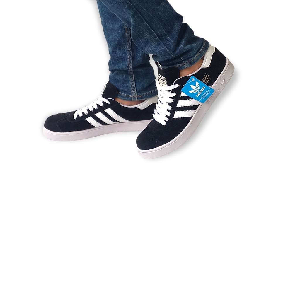 SEPATU KASUAL PRIA WARNA HITAM LIS PUTIH SNEAJERS JALAN CEWEK/COWOK KASUAL SEPATU ADIDAS GAZEL TERLA