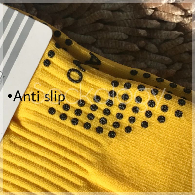 (Min 3pcs @21.750) Kaos kaki bola AVO selutut Anti slip (R8) Soccer sock