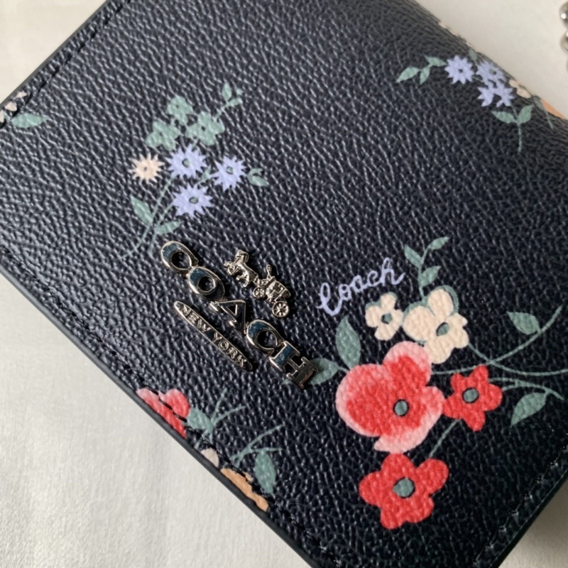 COACH MINI WALLET ON A CHAIN WITH WILDFLOWER PRINT (C0060)