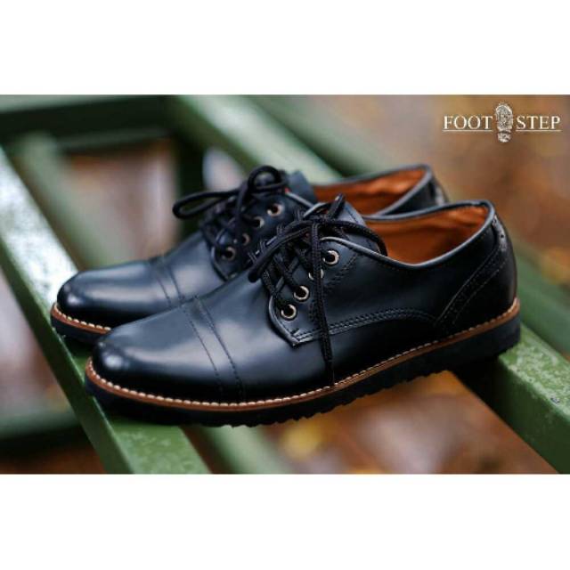 Sepatu pria Footstep Pedro