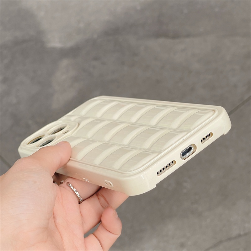 Case Pelindung Layar Bentuk Kotak 3D Warna Putih Krim Untuk iPhone 11 14 13 12 Pro X XR MAX XS