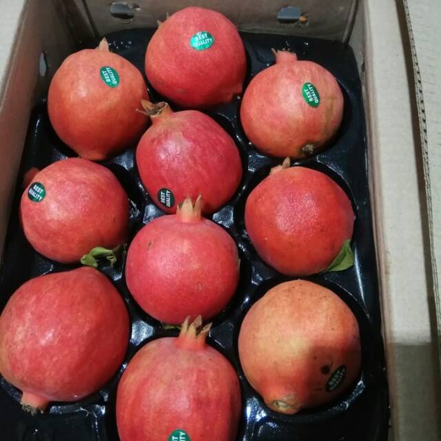 Delima import merah perbuah