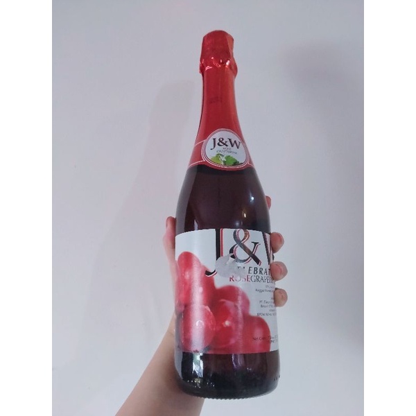 J&W ROSE GRAPE DRINK TIDAK BERALKOHOL 750ML