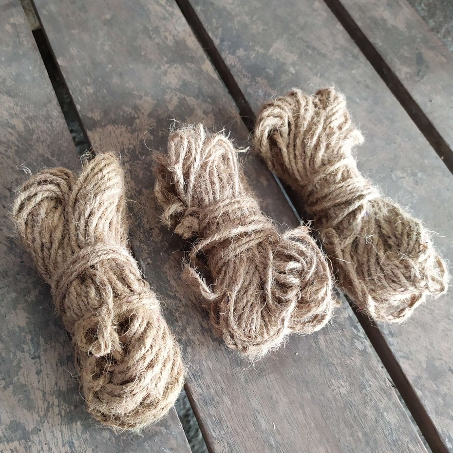 

Tali Goni Per-meter/ tali jute murah / tali goni murah/ ready selalu