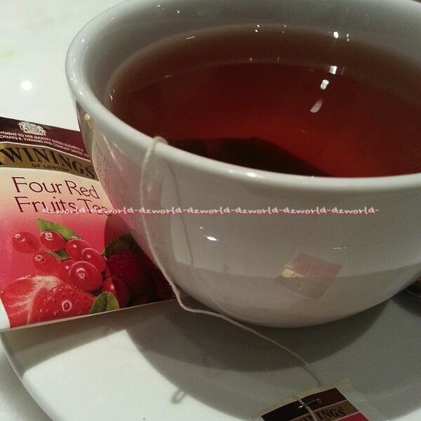 Twinings Of London Four Red Fruits Tea Teh Aroma Buah isi 25bag Twining