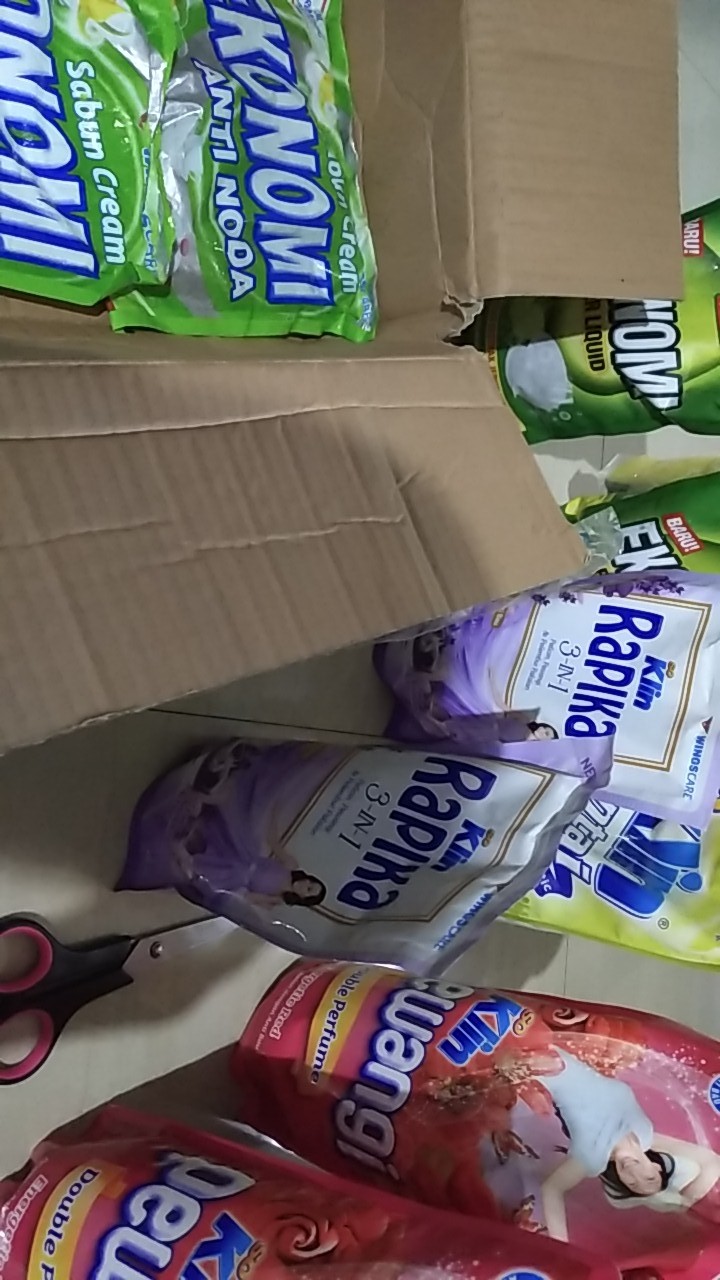 So Klin Rapika Pelicin Dan Pelembut Pakaian 400ml