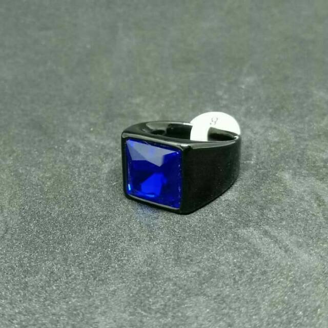 Cincin Batu Titanium Biru Tua