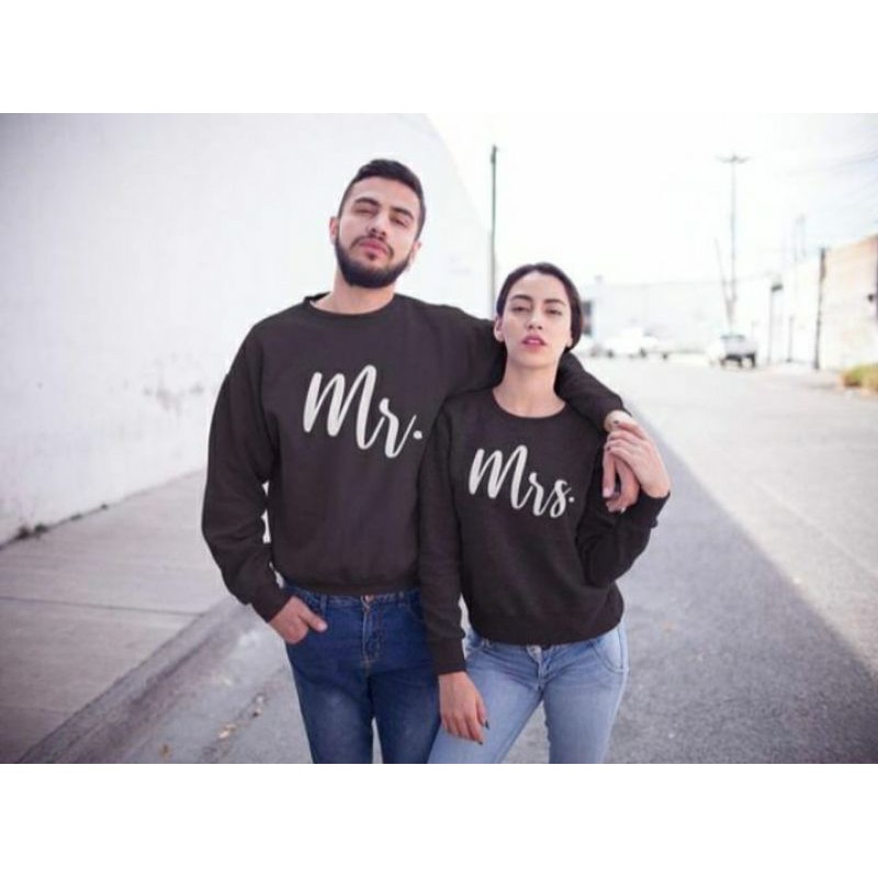 Crewneck Sweatshirt HUBBY WIFEY (BISA CUSTOM TAHUN) S M L XL 2XL 3XL 4XL 5XL 6XL Sweater Mr Mrs OVERSIZE COUPLE KING QUEEN Boo BAE Jumbo