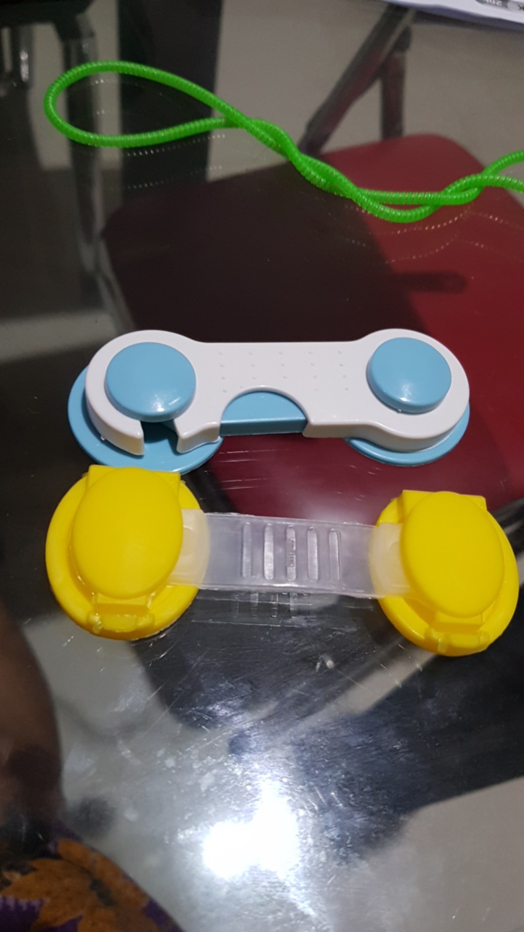 Pengaman Lemari Laci Pintu Perabotan Pengait Laci Safety Lock Karet