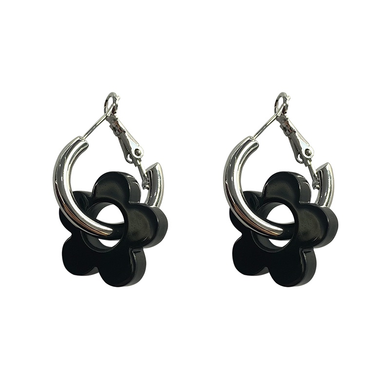 Anting Tusuk Motif Bunga Hollow Simple Trendy Ala Korea Warna Hitam Untuk Wanita