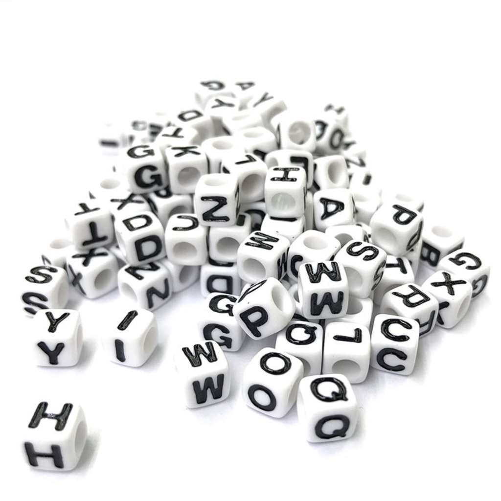 Manik-Manik Desain Alfabet Bahasa Inggris 26 Huruf A-Z  Bentuk Kotak 6mm Harga/Pc