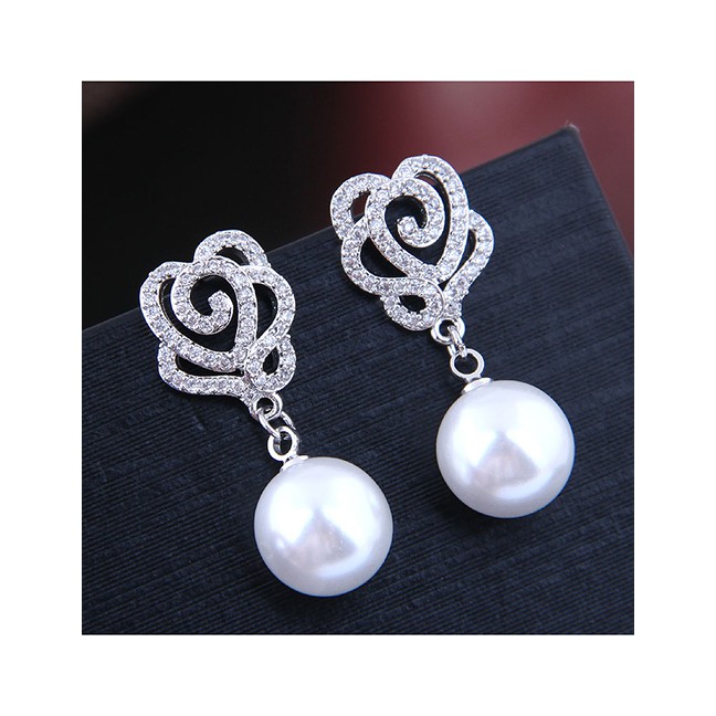 LRC Anting Tusuk Fashion Silver Copper Micro Inlaid Zircon Rose Pearl Stud Earrings A59012