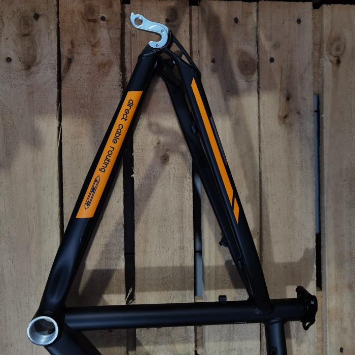 Frame Sepeda MTB Sepeda Gunung Orbea Alma Black Orange 26inch