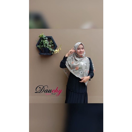 SQUARE AKIRA DOBBY, HIJAN SEGI EMPAT