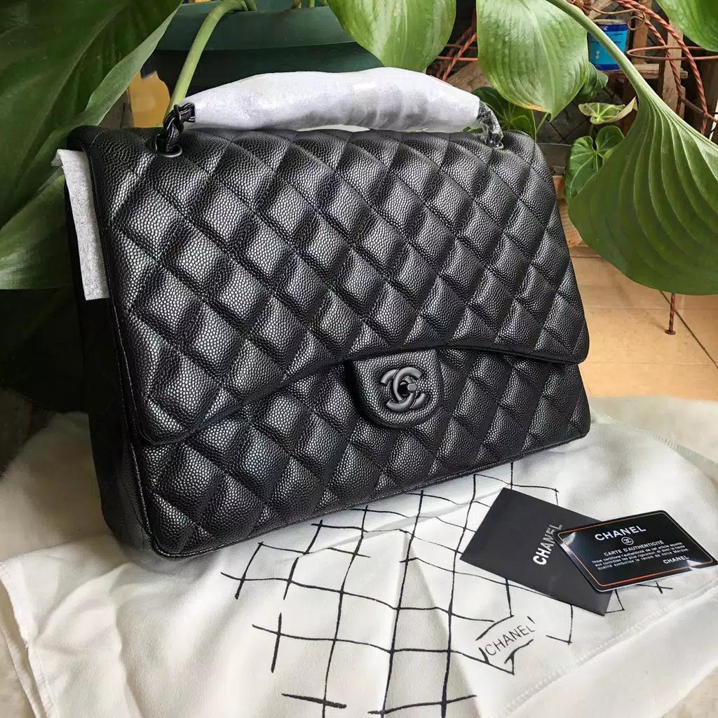 Chanel Maxi Jumbo So Black Yuni Shara