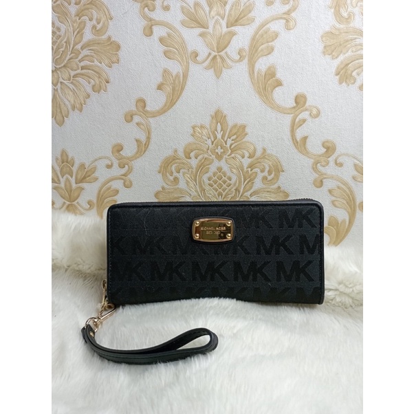 dompet MK Jet Set hitam