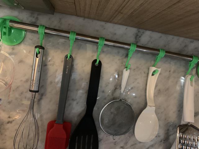 Rak Gantung Handuk Tempel Kamar Mandi 8 Hook Pengait