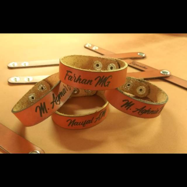 Gelang kulit ukir nama kulit asli