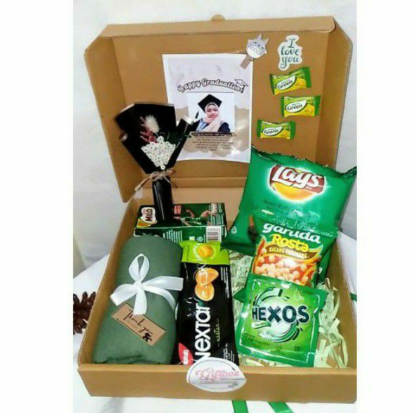 

Giftbox hijau / kado hijau / kado / hadiah / hampers