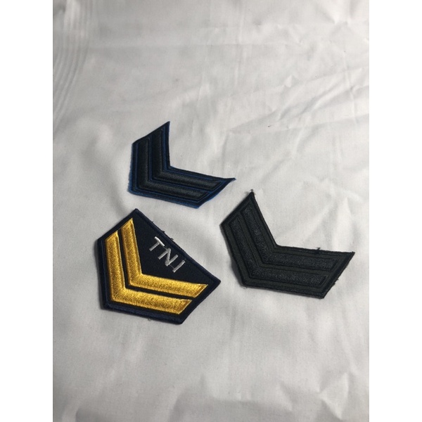 Bordiran pangkat Sertu TNI