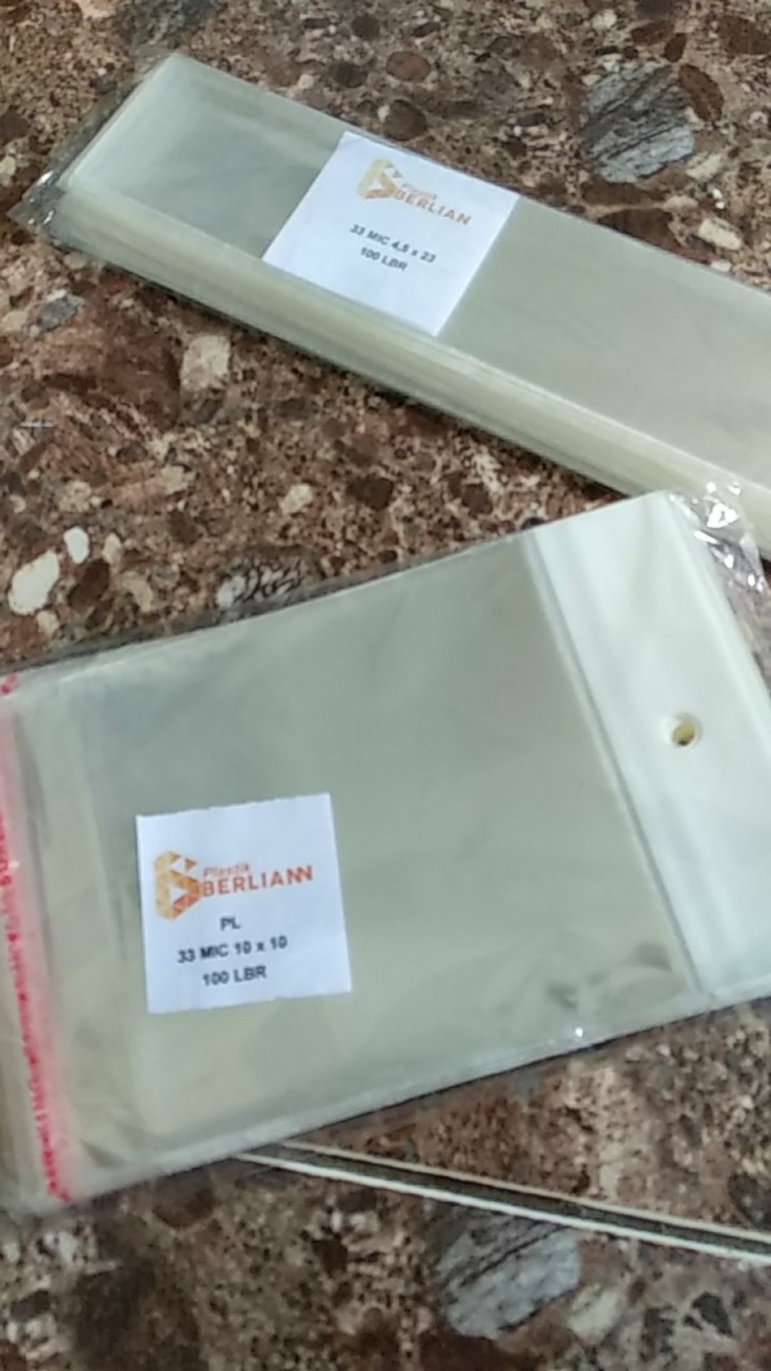 10 X 10 Cm Plastik Display / Sticker Tebal (100 Lbr) (lem) (plong Pl)