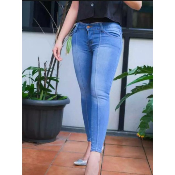 CELANA PANJANG JEANS//CELANA JEANS PREMIUM//CELANA SERENA FRONT